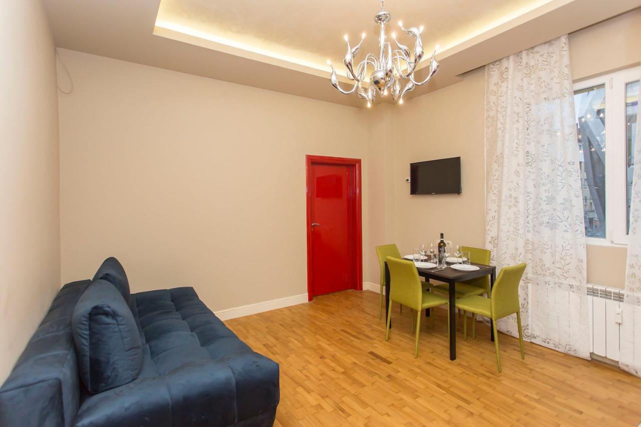 Elegant 2Bdr Apartment With A Balcony Σόφια Εξωτερικό φωτογραφία